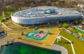 PV-Anlage auf der Halle des Lentpark in Köln fängt die Sonnenstrahlen ein (Foto: RheinEnergie AG)