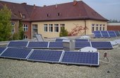 Hier sehen Sie die Solaranlage auf dem Gymnasium in Nürnberg (Foto: Pirckheimer Gymnasium Nürnberg