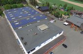 PV-Paneele auf dem Dach des Modehauses Arz in Lorch (Foto: Wirsol GmbH)