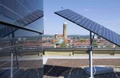 Solarzellen am Magaretendamm in Bamberg fangen die Sonne ein (Foto: Stadtwerke Bamberg)