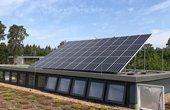 Solarmodule auf dem Dach der Schule in Karlsruhe (Foto: Europäische Schule Karlsruhe)