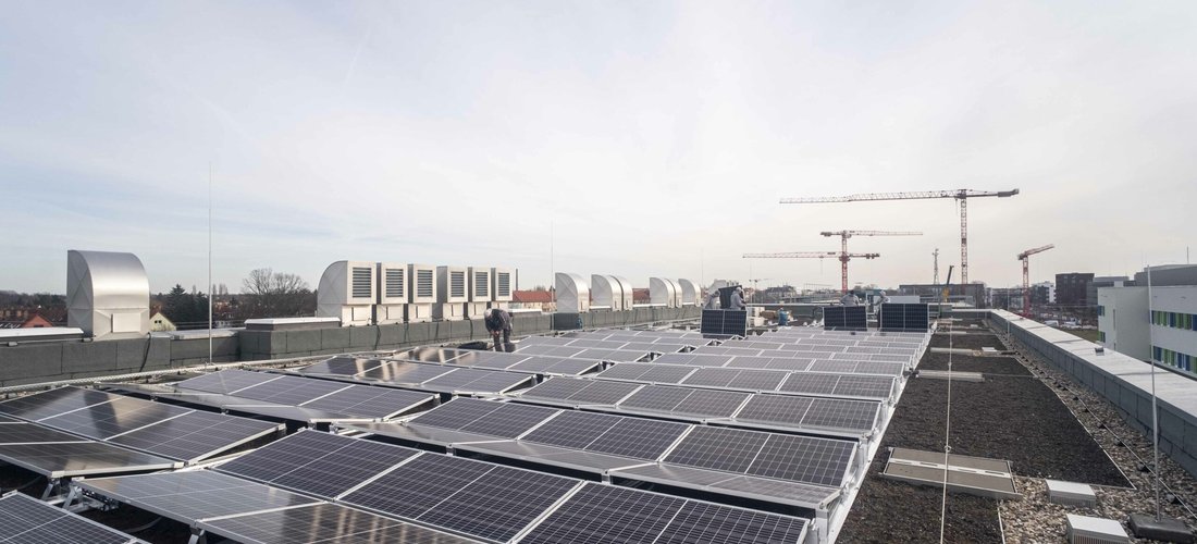Solaranlage auf dem Dach der HU-Speicherbibliothek (Foto: Mathias Völzke)