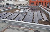 Hier sehen Sie das Dach mit der PV-Anlage in Tübingen (Foto: pro.b)