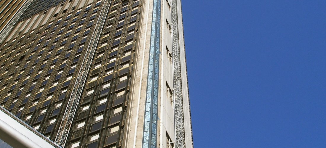 PV-Fassade des Wolkenkratzers in Frankfurt am Main (Foto: Sunways AG)