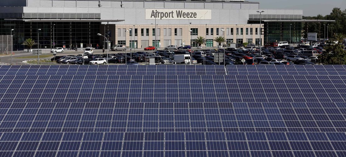 Hier sehen Sie den Solarpark am Flughafen Weeze (Foto: Airport Weeze)