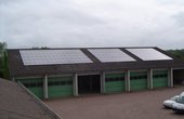 Die PV-Anlage auf dem Deichverband in Bremen ist durch die Menschen aus der Region errichtet worden (Foto: BUND Landesverband Bremen )
