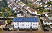 Solaranlage auf den Dächern von zwei sanierten Bestandsgebäuden in der Berliner Straße in Maintal (Foto: WIRSOL / WIRCON GmbH)