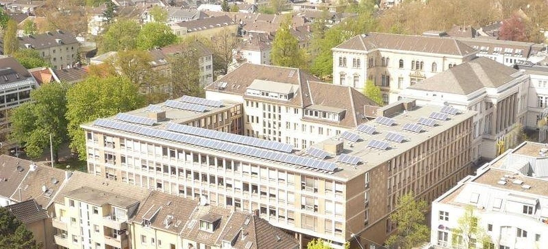 Hier sehen Sie die PV-Anlage auf dem Rathaus (Foto: M. Monderkamp)