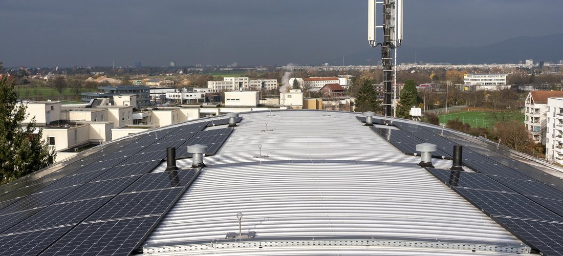 Mathilde-Vogt-Haus erzeugt Solarstrom (Foto: Christian Buck)