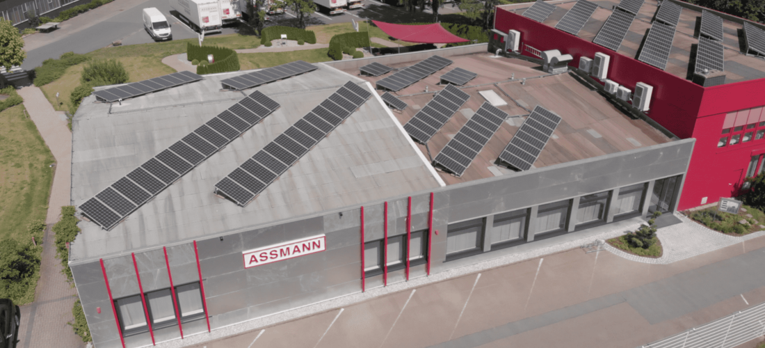 PV-Paneele bei Assmann Büromöbel in Melle (Foto: ASSMANN BÜROMÖBEL GMBH & CO. KG)