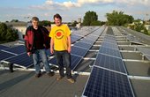 Hier sehen Sie die PV-Anlage auf dem Dach in Hamburg-Ottensen (Foto: EnergieNetz Hamburg eG)