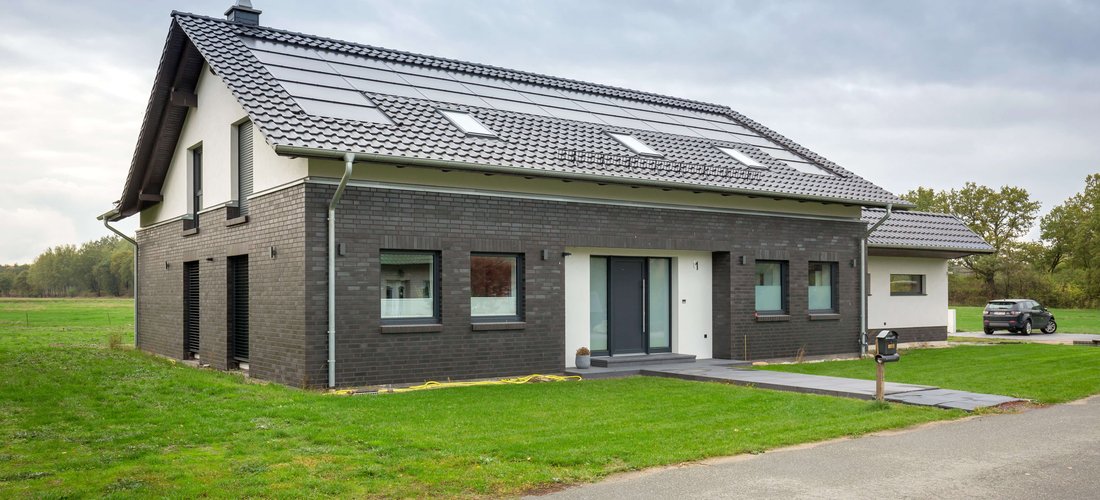 Neubau in Salzwedel mit 18 kW PV-Leistung, Sektorenkopplung und intelligenter Wärmepumpensteuerung (SG Ready) (Foto: E3/DC GmbH)