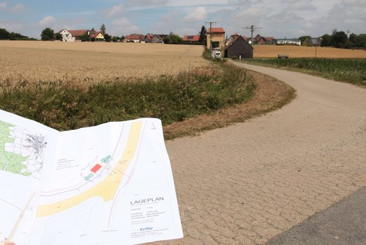 An der Vorstadtstraße südlich von Maroldsweisach (Bayern) errichtet die EnBW die Übergabestation für den Solarpark Birkenfeld. (Foto: EnBW Energie Baden-Württemberg AG) Der neue Solarpark in Birkenfeld bietet neuen Lebensraum für Flora und Fauna