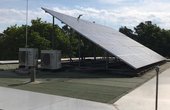 PV-Paneele auf der Europäischen Schule in Karlsruhe erzeugen Ökostrom (Foto: Europäische Schule Karlsruhe)