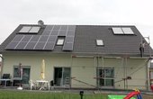 Halb voll ist nicht genug: Die PV-Anlage wurde auf 9,96 kWp erweitert. Foto: E3/DC