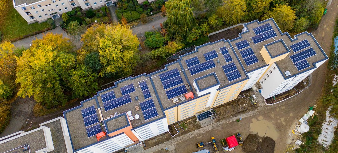 Hier sehen Sie die Solaranlage auf dem Gebäude in Braunschweig (Foto: SOLARIMO GmbH)