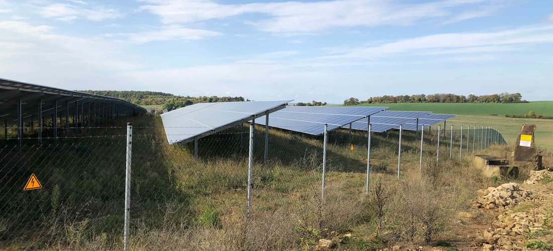 Hier sehen Sie den Solarpark Kersch nach der Fertigstellung (Foto: WI Energy GmbH)