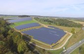 E.ON Solarpark Hafenlohr aus der Vogelperspektive. (Foto: E.ON)
