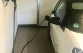 Über die Wallbox von E3/DC lädt Gerhard Popp den Akku seines Elektroautos. Wann immer möglich, fährt er mit Solarstrom. (Foto: Gerhard Popp)
