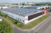 Der Fensterhersteller hat in Sonneborn PV-Module montiert (Foto: VELUX Deutschland GmbH)