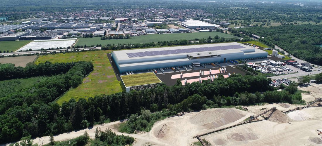 Auf dem neuen Lidl-Verwaltungs- und Logistikzentrum in Bietigheim entsteht ein Gründach mit Photovoltaikanlage. (Foto: Lidl)