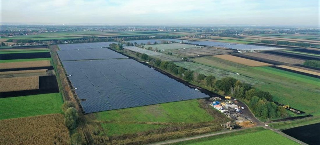 Blick auf den Solarpark Schornhof in Berg im Gau in Bayern (Foto: Statkraft / Anumar)