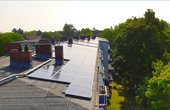Hier sehen Sie die PV-Paneele auf den Dächern in Berlin (Foto: SOLARIMO GmbH)