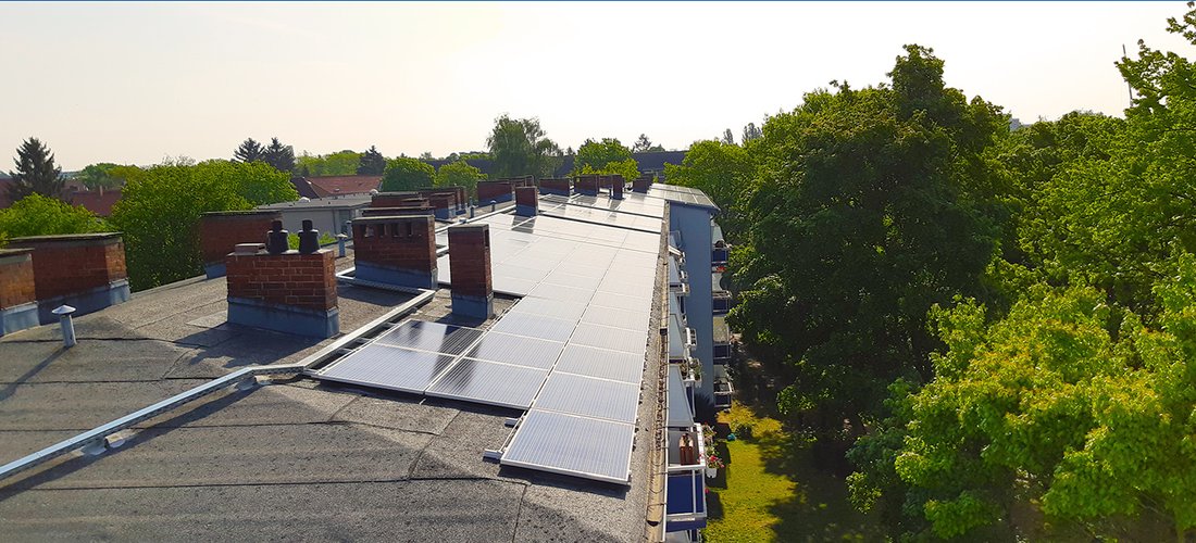 Hier sehen Sie die PV-Paneele auf den Dächern in Berlin (Foto: SOLARIMO GmbH)