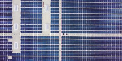 Solarstromanlage auf der Gärtnerei Herrmann Kräuter in Neuss (Foto: IBC SOLAR AG / GlobalCom PR Network)